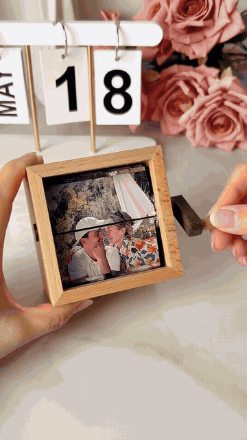 Lighted Flipbook Photo Box — Personalized 16-Photo Keepsake