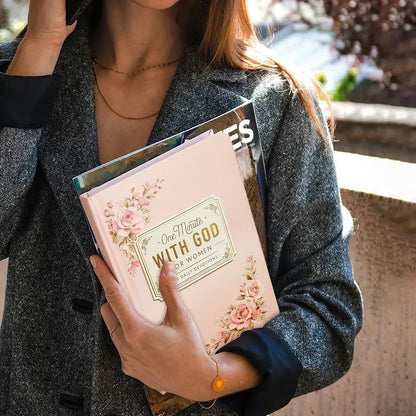 One Minute With God — Women of Faith