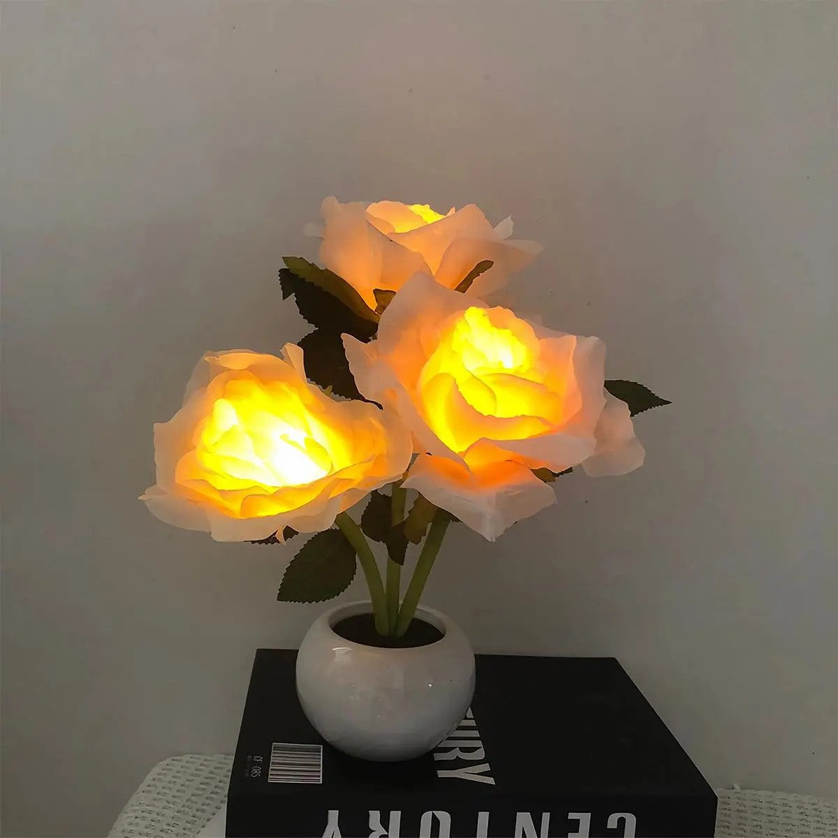 Tulip LED Night Light — Decor for Living Rooms and Bedrooms - Champagne Rose
